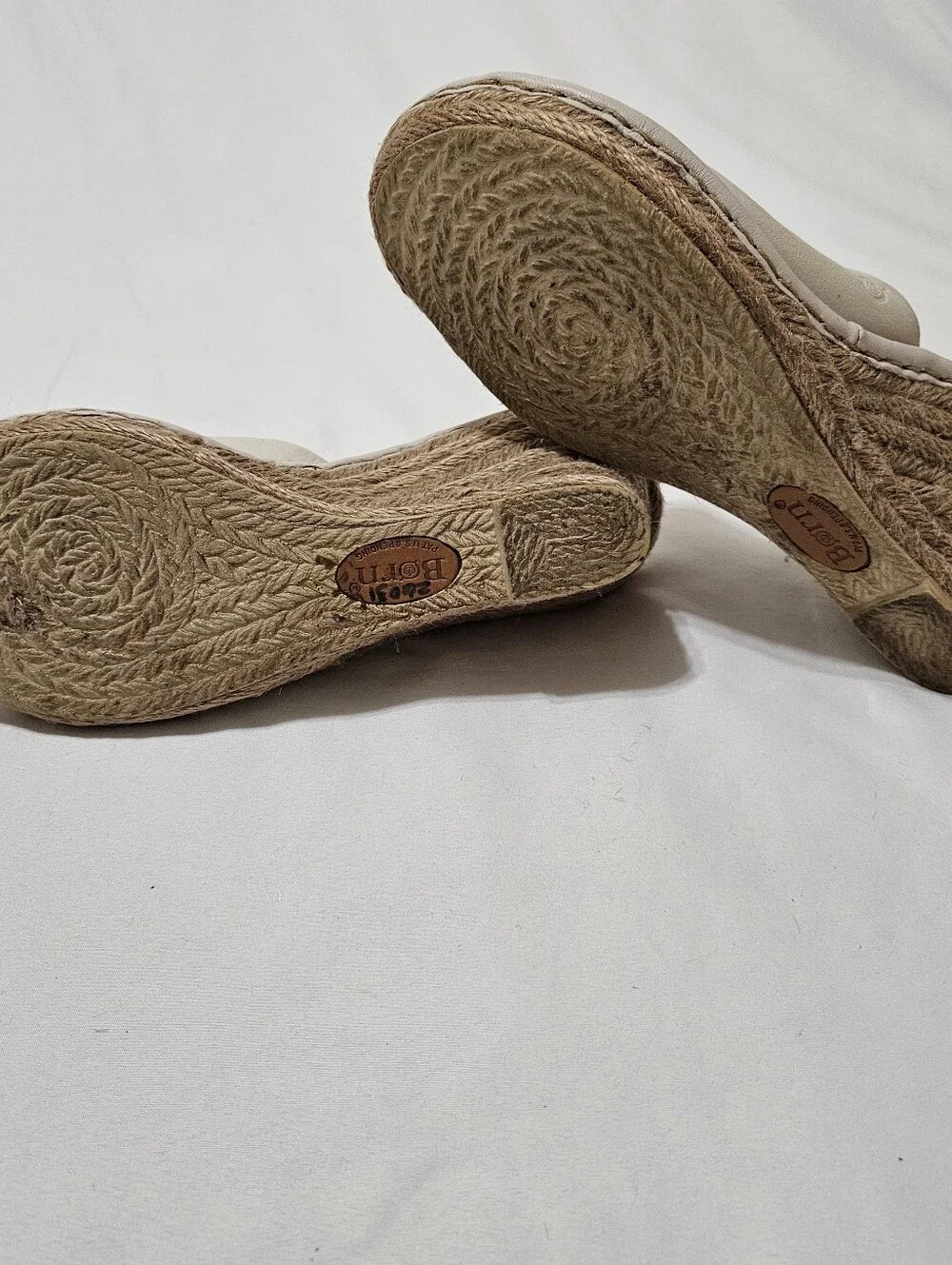 Born Drilles Women's Espadrilles Wedge Sandals Cream Size 9 US Comfort Shoe